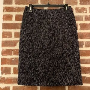 Tahari Pencil skirt